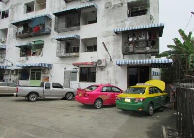 27 Sqm., 1 Bed, 1 Bath Condo listed for ฿ 228,000.