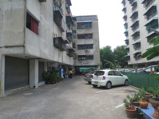28 Sqm., 1 Bed, 1 Bath Condo listed for ฿ 262,000.