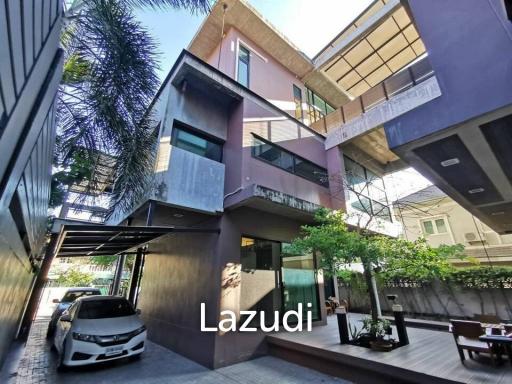 Oriental Loft Detached House in Lat Phrao For Sale