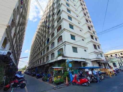 25 Sqm., 1 Bed, 1 Bath Condo listed for ฿ 253,000.