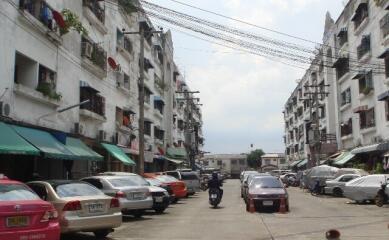 30 Sqm., 1 Bed, 1 Bath Condo listed for ฿ 237,000.