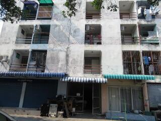 24 Sqm., 1 Bed, 1 Bath Condo listed for ฿ 150,000.