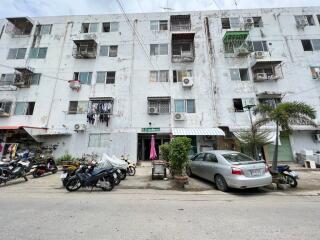 27 Sqm., 1 Bed, 1 Bath Condo listed for ฿ 225,000.