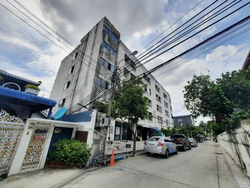 21 Sqm., 1 Bed, 1 Bath Condo listed for ฿ 224,000.