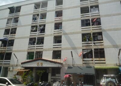 25 Sqm., 1 Bed, 1 Bath Condo listed for ฿ 212,000.