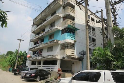 27 Sqm., 1 Bed, 1 Bath Condo listed for ฿ 220,000.