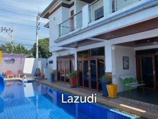 BAAN ROTH : 4 Bed 2 storey Pool Villa near town centre and beaches