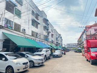 33 Sqm., 1 Bed, 1 Bath Condo listed for ฿ 203,000.