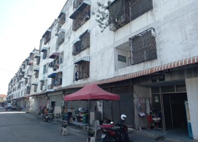 24 Sqm., 1 Bed, 1 Bath Condo listed for ฿ 192,000.