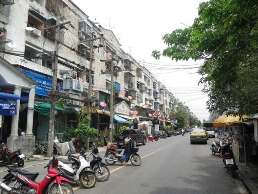 26 Sqm., 1 Bed, 1 Bath Condo listed for ฿ 160,000.