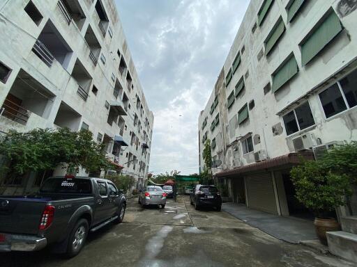 28 Sqm., 1 Bed, 1 Bath Condo listed for ฿ 149,000.