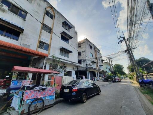 19 Sqm., 1 Bed, 1 Bath Condo listed for ฿ 143,000.