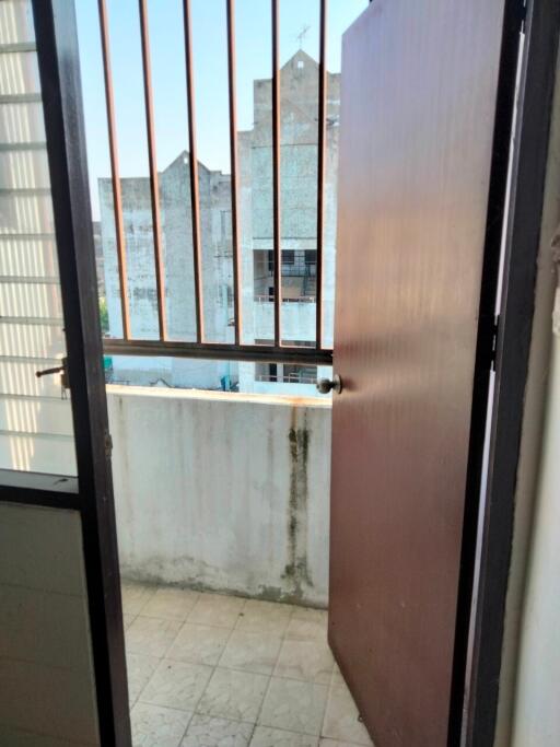 26 Sqm., 1 Bed, 1 Bath Condo listed for ฿ 138,000.