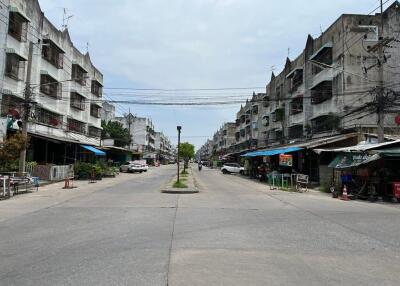 26 Sqm., 1 Bed, 1 Bath Condo listed for ฿ 118,000.