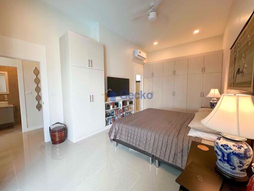 3 Bedrooms House in Parkside Pool Villas East Pattaya H011579