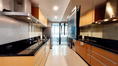 Large Luxury Condo Sukhumvit 11