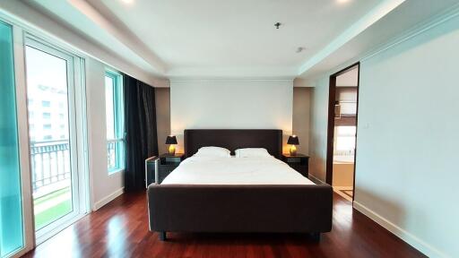 Large Luxury Condo Sukhumvit 11