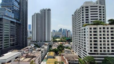 Large Luxury Condo Sukhumvit 11