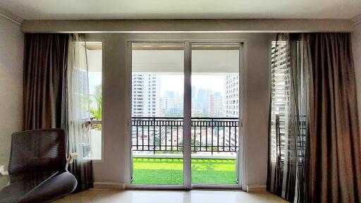 Large Luxury Condo Sukhumvit 11