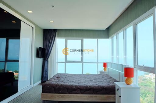 คอนโดนี้ มีห้องนอน 1 ห้องนอน  อยู่ในโครงการ คอนโดมิเนียมชื่อ One Tower Pratumnak 