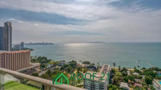 Sell with Lease ! The Riviera Wongamat Beach .Hight floor with the sea view 2 beds 2 baths 86 SQ.M.