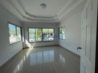 3 Bedrooms House in Ponthep 2 East Pattaya H011582