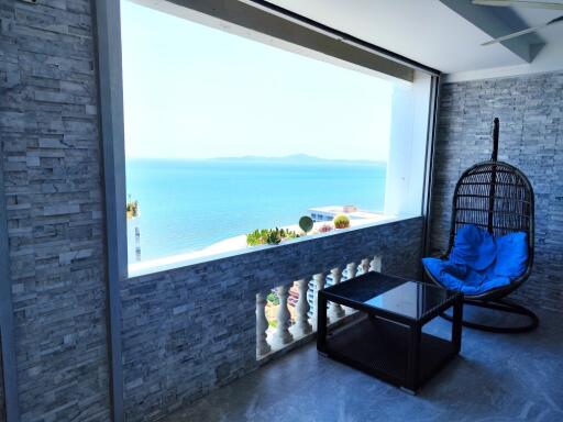 Beautiful 2 Bedroom Condo with Sea View in Jomtien