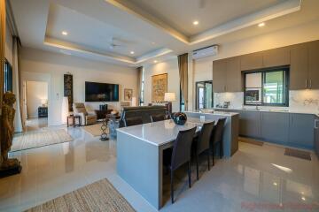 3 ห้องนอน บ้าน สำหรับขาย ใน พัทยาตะวันออก - Parkside Pool Villas