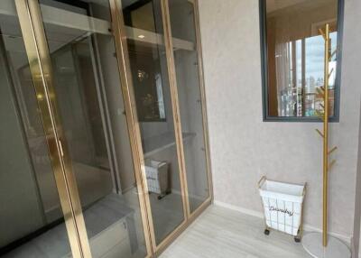 1-BR Condo at Life One Wireless near BTS Phloen Chit (ID 509140)