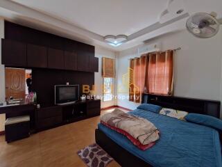 3 Bedrooms Villa / Single House in Chokchai Green Ville East Pattaya H011823