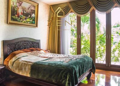 Luxury Pool Villa 5 Bedrooms in Bang Tao for Rent