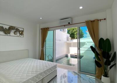 Private Modern Style Pool Villa Koh Kaew for Rent