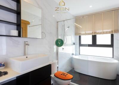Exquisite 3-Bedroom Pool Villa in Bang Tao for Rent