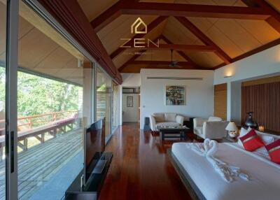 Luxury Villa with 4 Bedrooms in Surin Beach for Rent