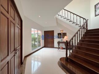 4 Bedrooms House in Phoenix Golf Course Huay Yai H011585