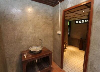 Traditional Two-Bedroom House for Rent at San Phi Suea