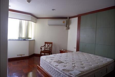 President Park 3 bedroom condo for sale with tenant