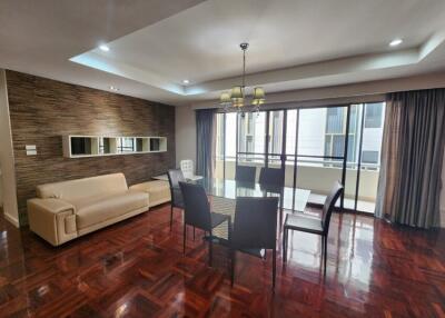 Le Premier 1  Renovated 2 Bedroom Condo in Central Asoke