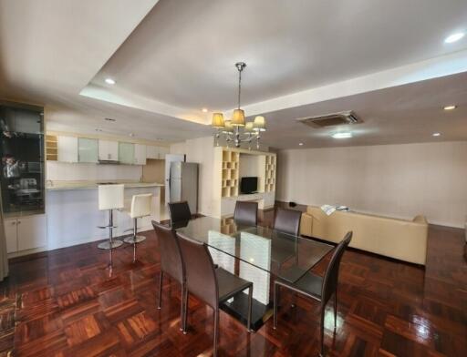 Le Premier 1  Renovated 2 Bedroom Condo in Central Asoke