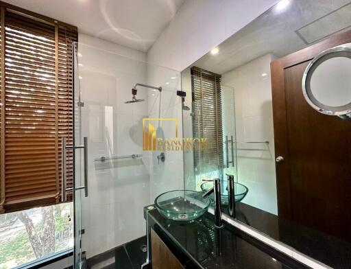 Lotus Point  Wonderful 4 Bedroom Townhouse For Rent in Ekkamai