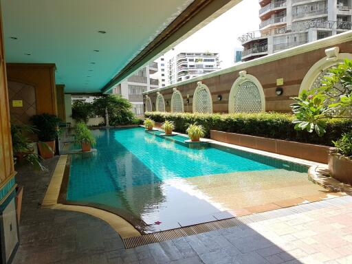 Large Condo Asoke Sukhumvit 21