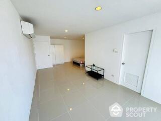 2-BR Condo at Waterford Park Rama 4 near BTS Phra Khanong