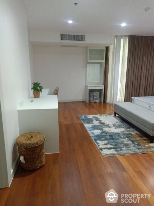 4-BR Apt. near BTS Ekkamai