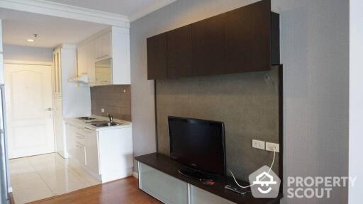 1-BR Condo at Grand Park View Asoke near MRT Sukhumvit