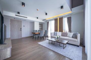 3 bed Duplex in The Unique Sukhumvit 62/1 Phrakhanong District D020960