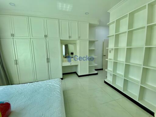 3 Bedrooms House in Baan Chalita Na Kluea H011592