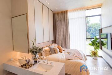 Good deal Arom Wongamat  2 bedroom 81 Sq.m. high floor Sea view Pattaya side