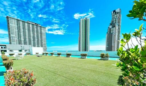 Condo with 2 bedrooms in Jomtien area