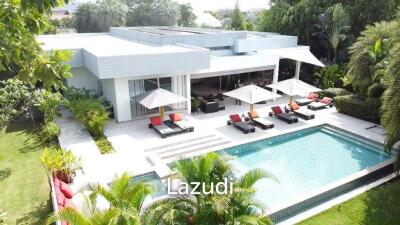 BAAN ING PHU : Designer and immaculate 8 Bed Pool Villa Estate.