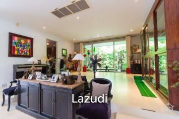 BAAN ING PHU : Designer and immaculate 8 Bed Pool Villa Estate.